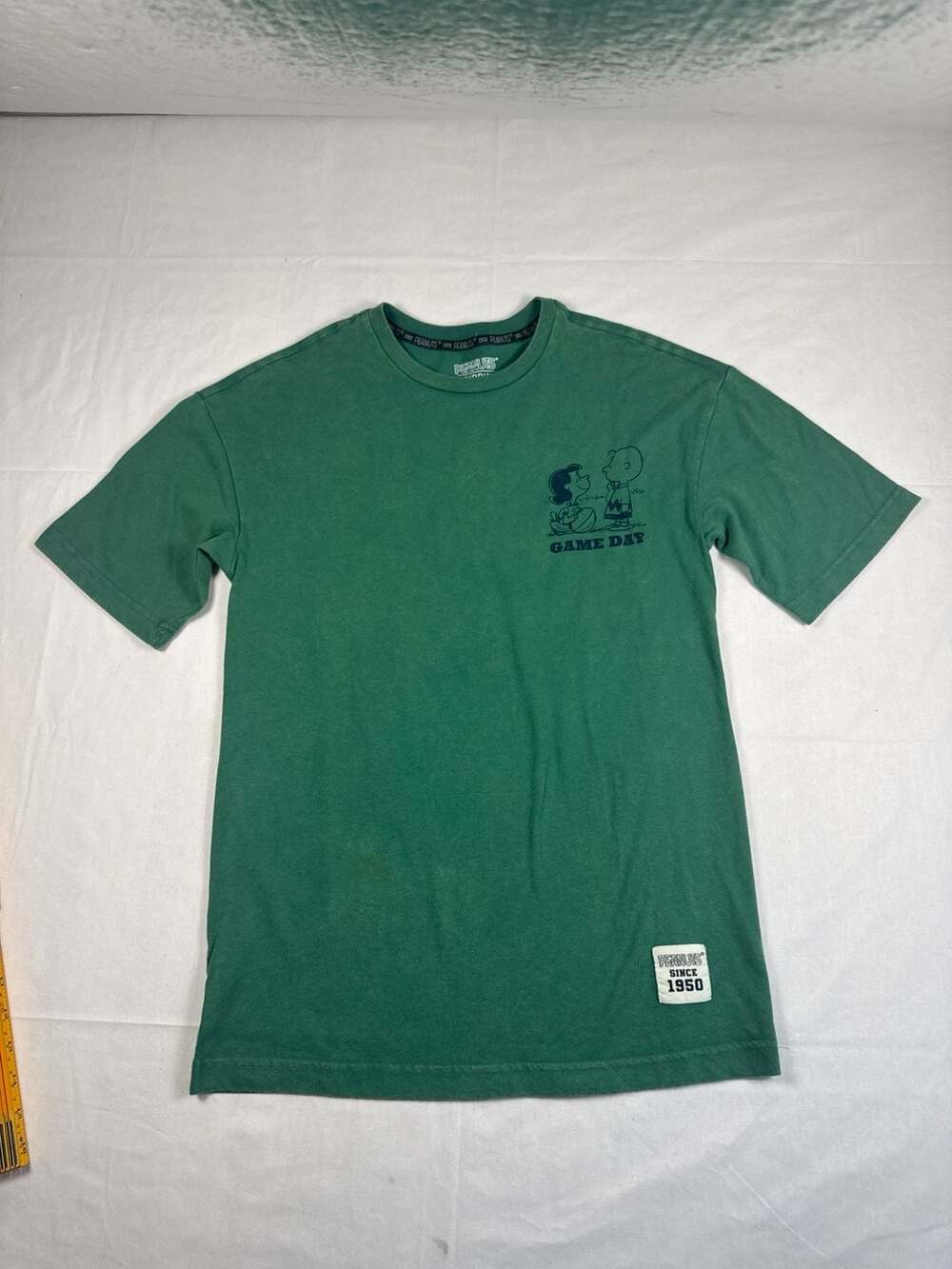 Peanuts Charlie Brown Lucy Football Game Day Green T-Shirt Size XS